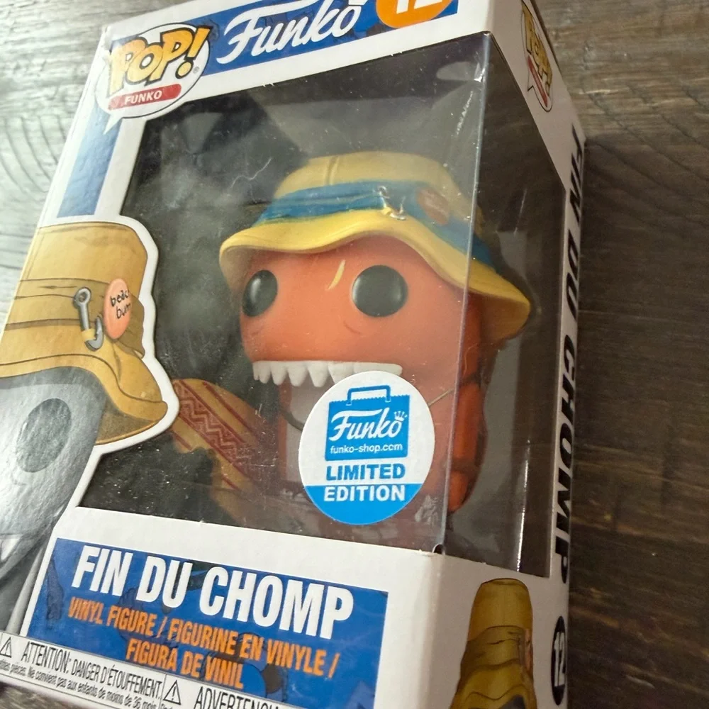 Funko Pop! Fin du Chomp Orange Vinyl Figure with Yellow Hat - damaged box - Picture 3 of 4